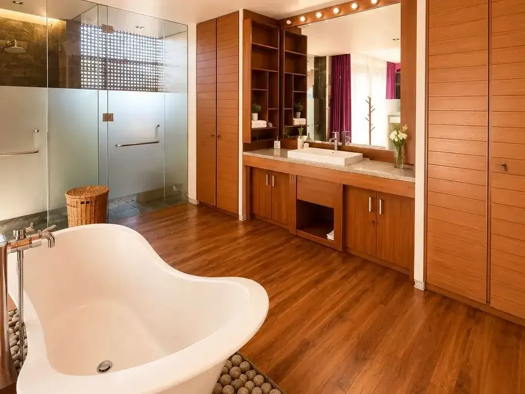 FOR SALE VILLA MODERN TROPIS PREMIUM LOKASI DEKAT NOOK DAN REVOLER UMALAS - Image 5 of 10