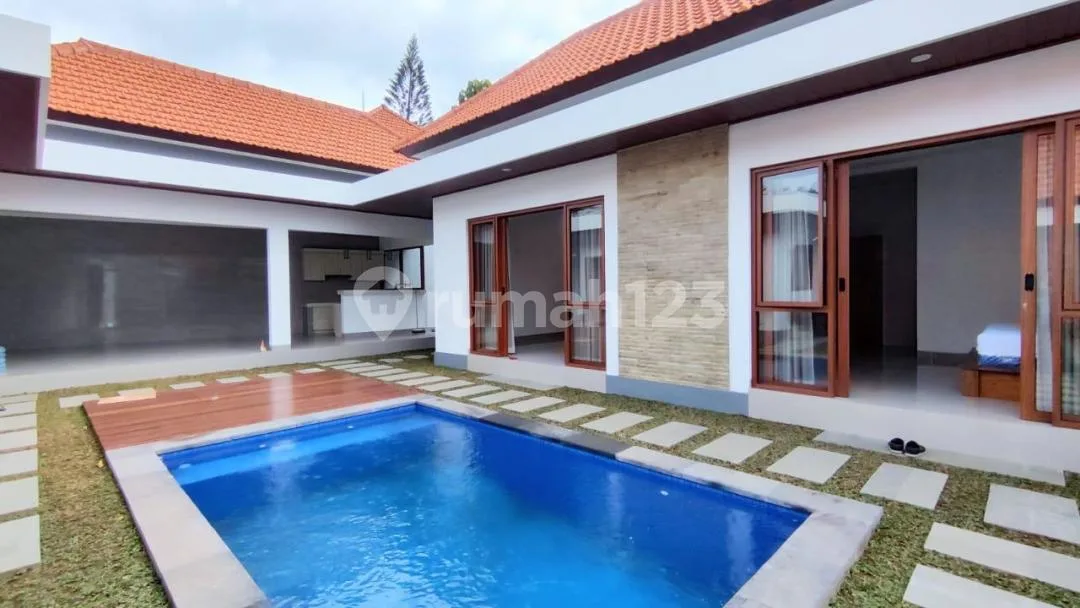 Open Plan 3 Bedrooms Villa In Kerobokan With Swimming Pool - Image 2 of 4