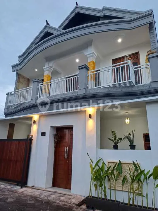Adikontrakkan Rumah 2 Lantsi Bersih Dan.nyaman - Image 1 of 4