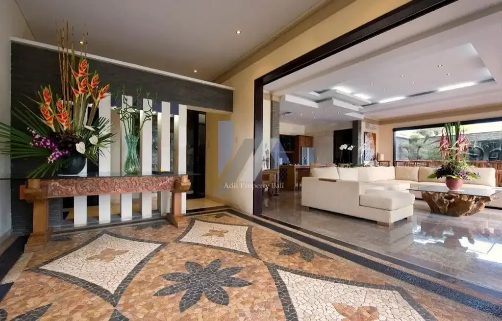Villa Luxury Beach Front Seminyak Badung - Image 2 of 10