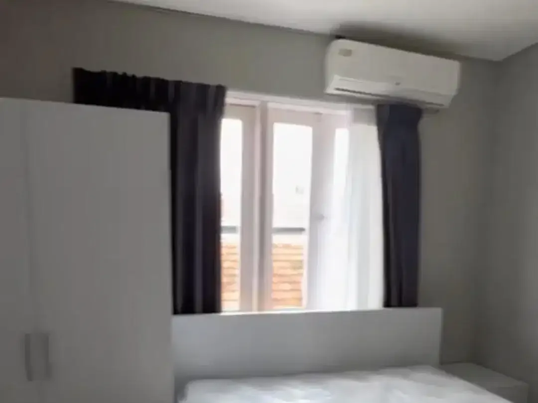Rumah Cantik Semi Furnished 3 Bedroom Kerobokan Badung Bali - Image 4 of 10