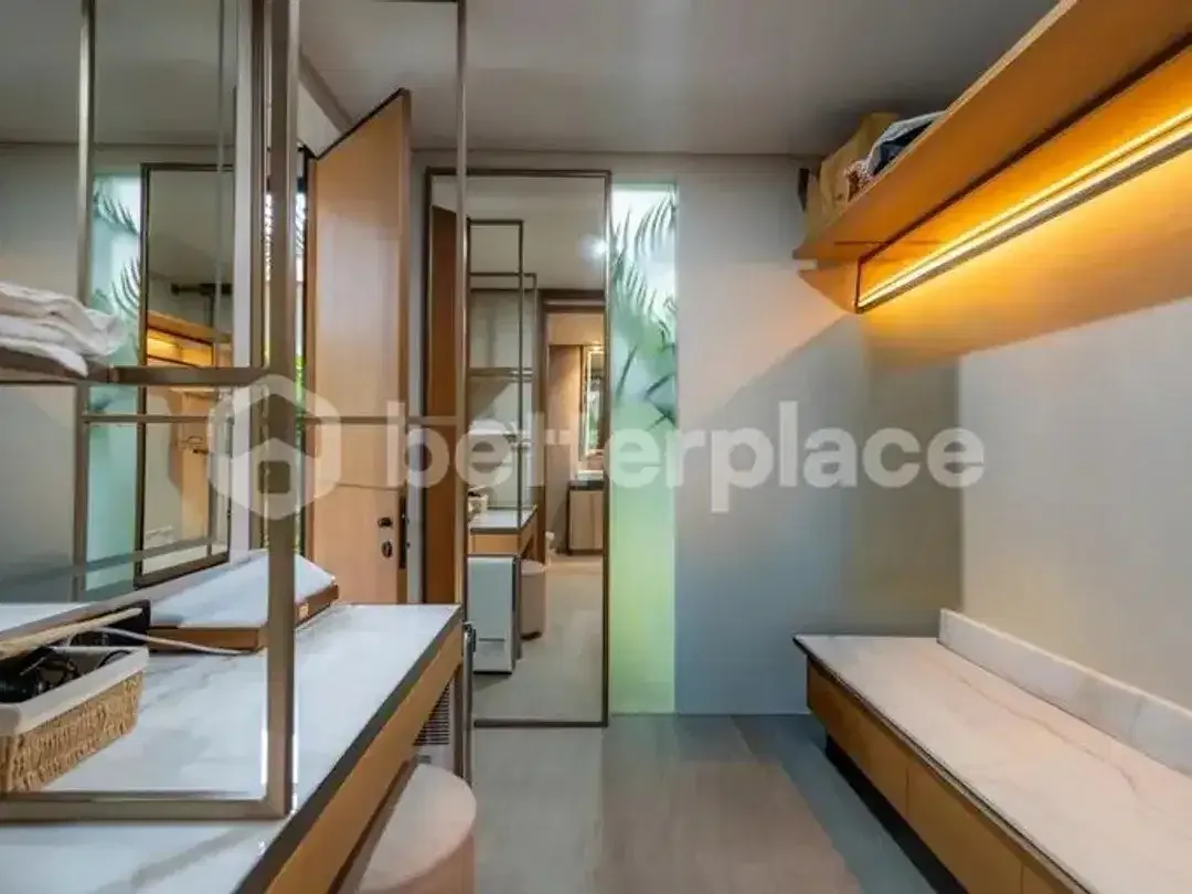 Luxury Modern Villa in Bukit Jimbaran 5 Bedrooms with Expansive Premium Residence - Image 8 of 10