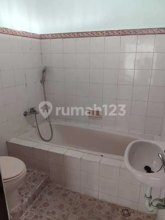 Rumah Sewa 4 Bedroom Sekar Tunjung Denpasar Timur - Image 3 of 4