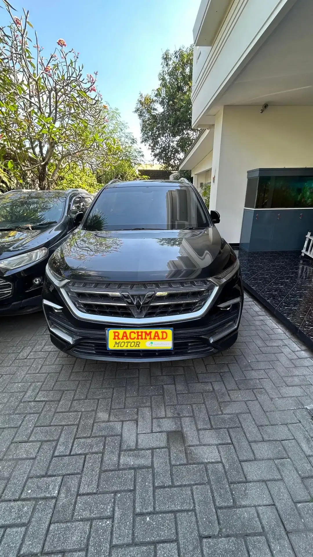Wuling Almaz Turbo Luxury 2019 Hitam Metalik A/T 1.5 - Image 1 of 5