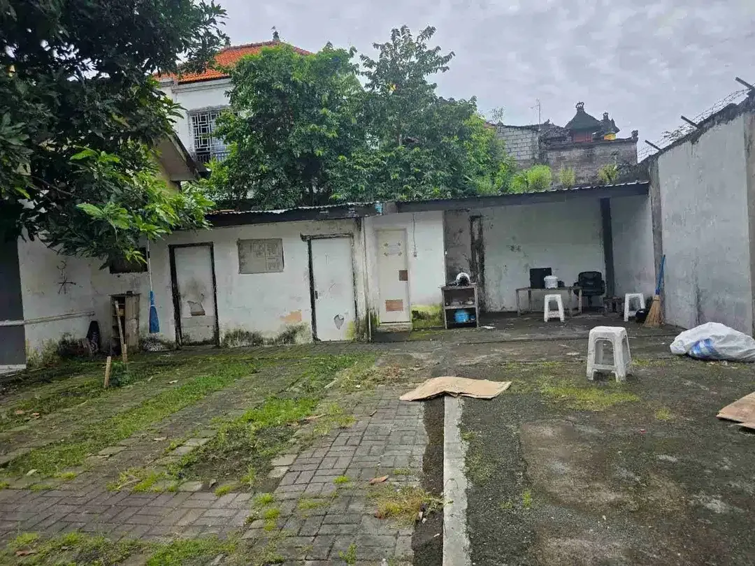 Gudang dan Kantor Siap Pakai Gatsu Timur LT 1.060 m² - Image 1 of 10