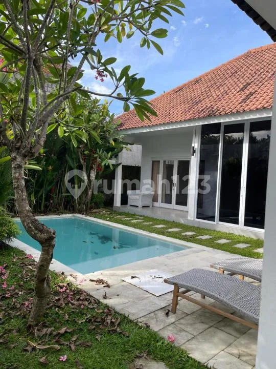 Villa Nyaman Ada Pool Strategis di Canggu Badung Tt - Image 1 of 4