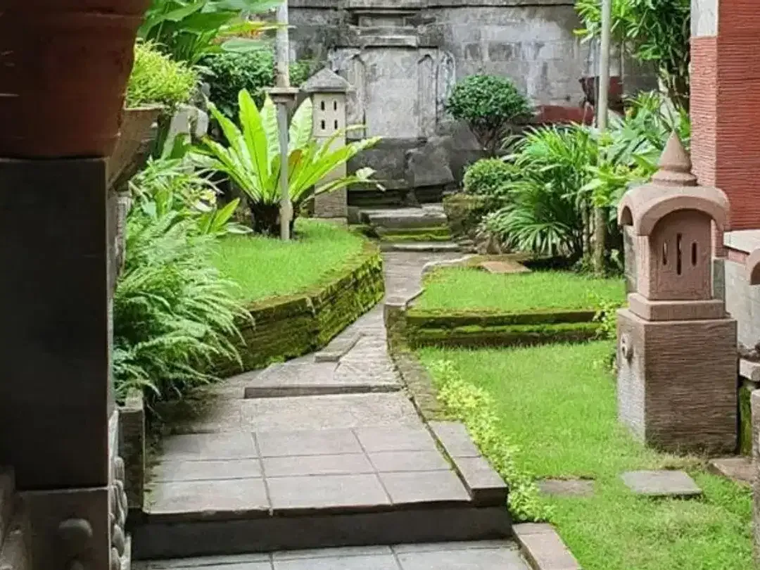 RUMAH KAWASAN STRATEGIS DEKAT KAMPUS DAN RUMAH SAKIT DI SERMA GEDE DENPASAR - Image 2 of 7