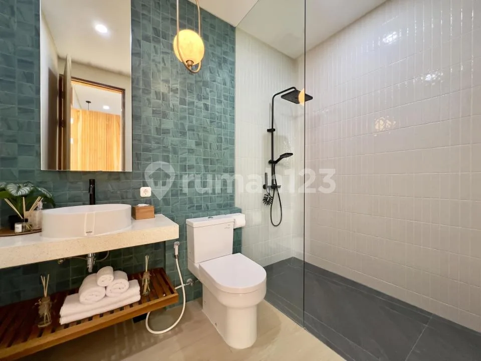Brand New Tropical Modern Style Ungasan Jimbaran Bali - Image 3 of 4