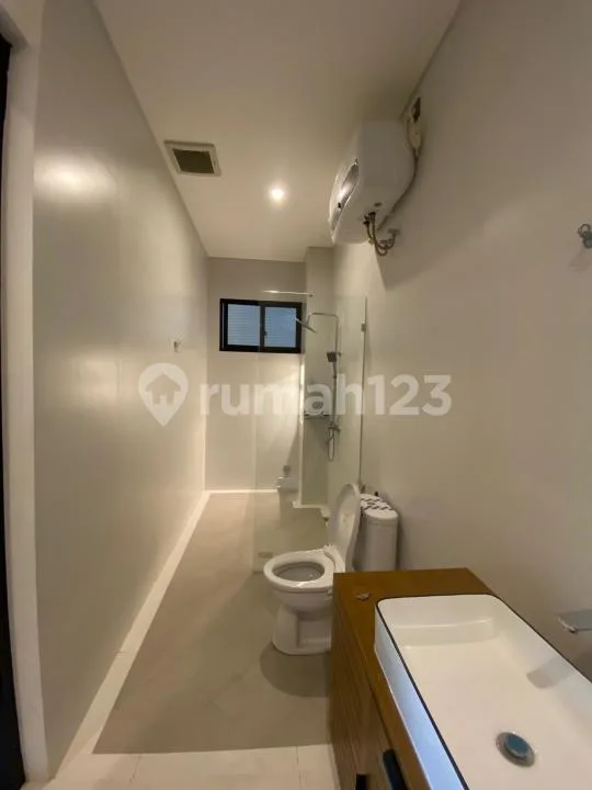 Villa Brand New di Pengiyasan Sanur Area Nyaman Rumah Siap Huni Fully Furnished - Image 2 of 4