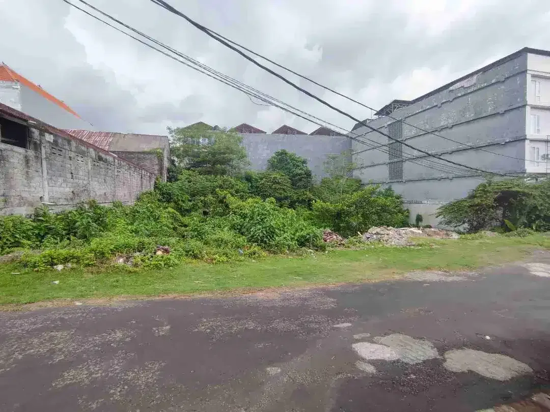 JUAL TANAH GATOT SUBROTO BARAT DENPASAR 
KAWASAN PERGUDANGAN 
LOKASI STRATEGIS PAS BELAKANG SATELINDO 
SANGAT DEKAT JALAN UTAMA DAN MITRA 10 - Image 3 of 6