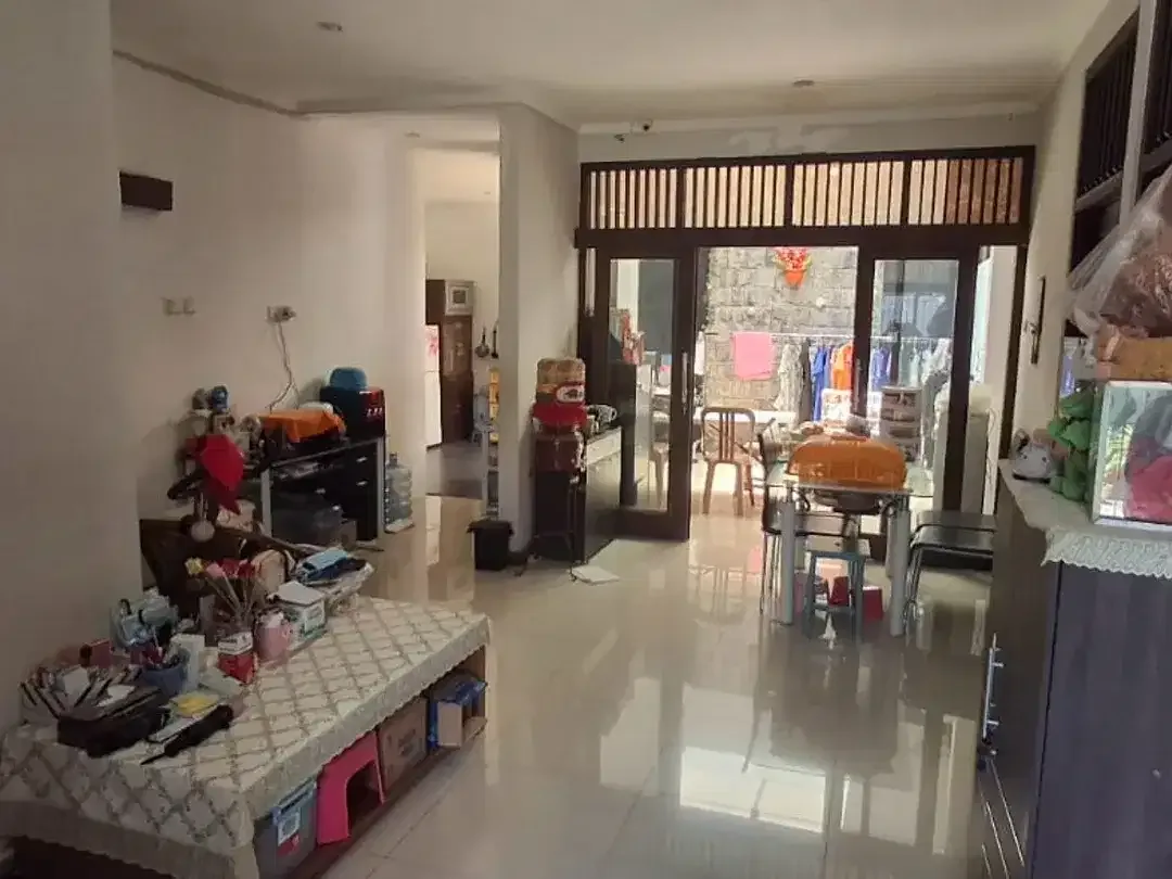 Dijual Rumah Tempat Usaha Dekat Jalan Utama Batur Raya Taman Griya Jimbaran Bali - Image 2 of 5