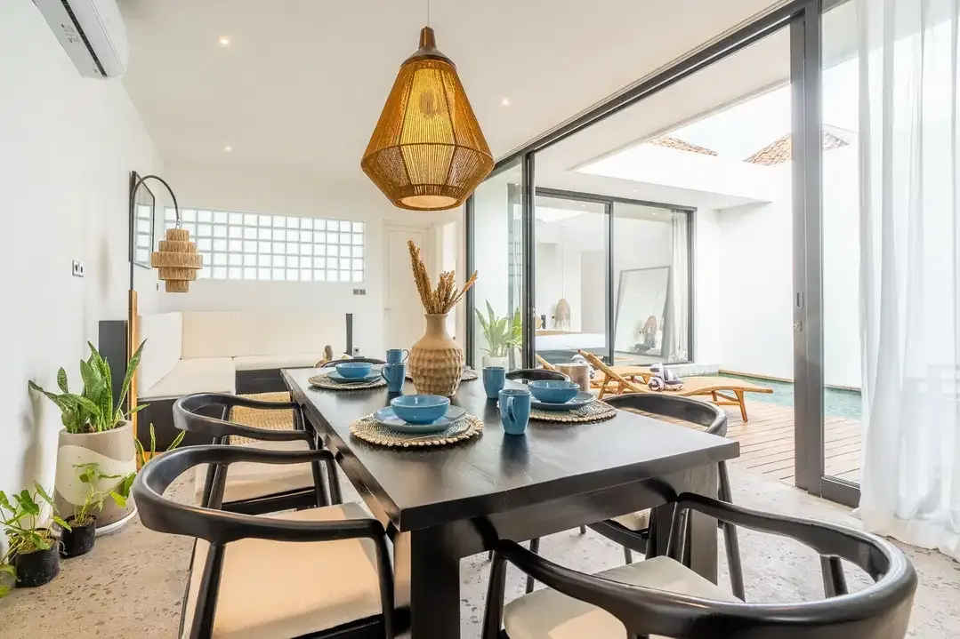LEASEHOLD VILLA IN SEMINYAK FULLY FURNISHED - Image 4 of 10