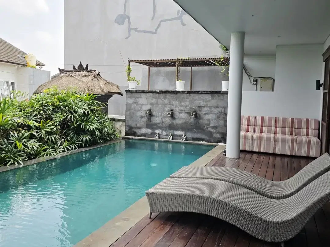 Dijual Villa Perpaduan Modern Tropis di Singapadu - Image 2 of 10