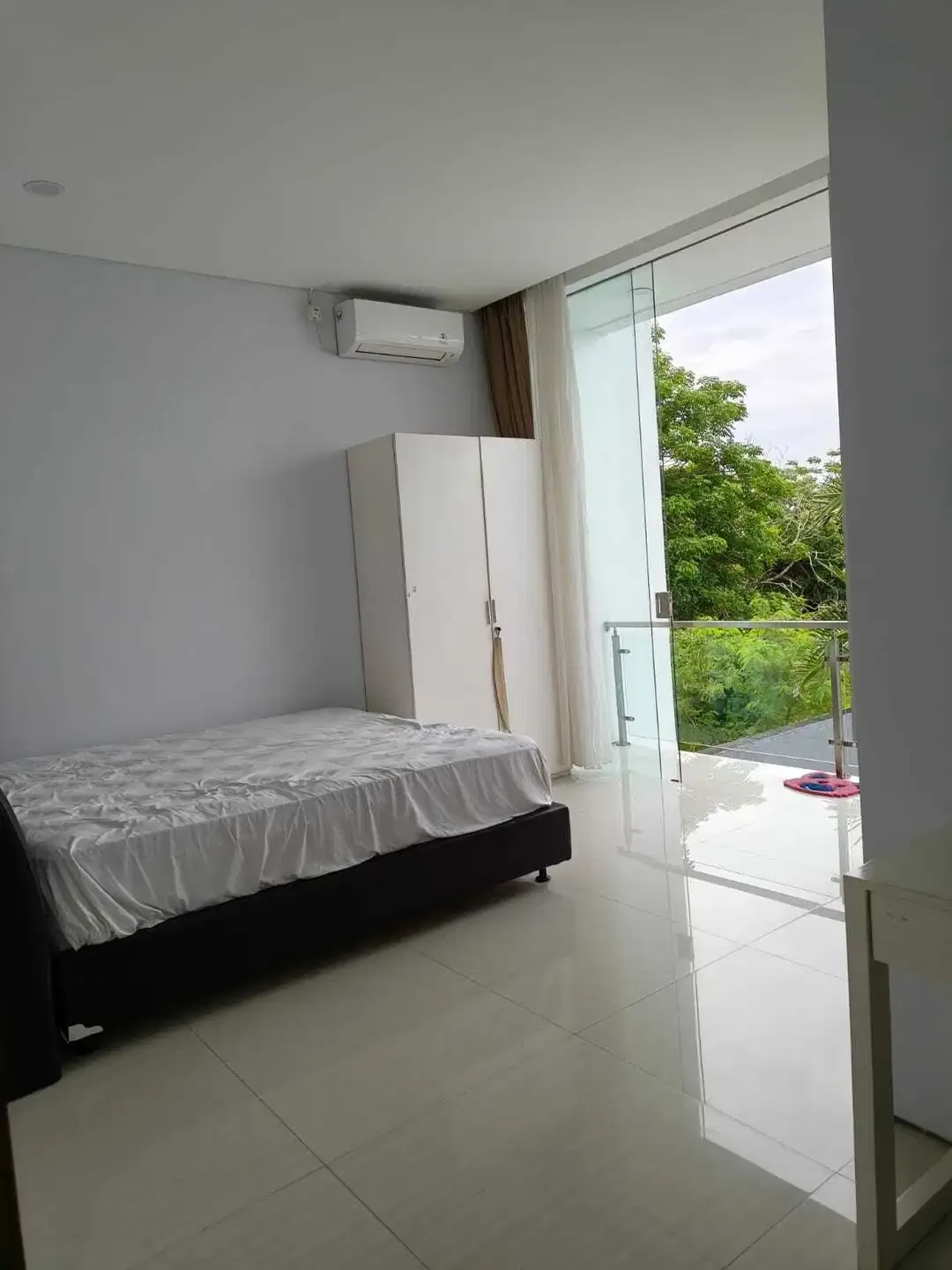 VILLA SIAP HUNI FURNISHED LOKASI DEKAT PANTAI PANDAWA NUSA DUA - Image 8 of 10