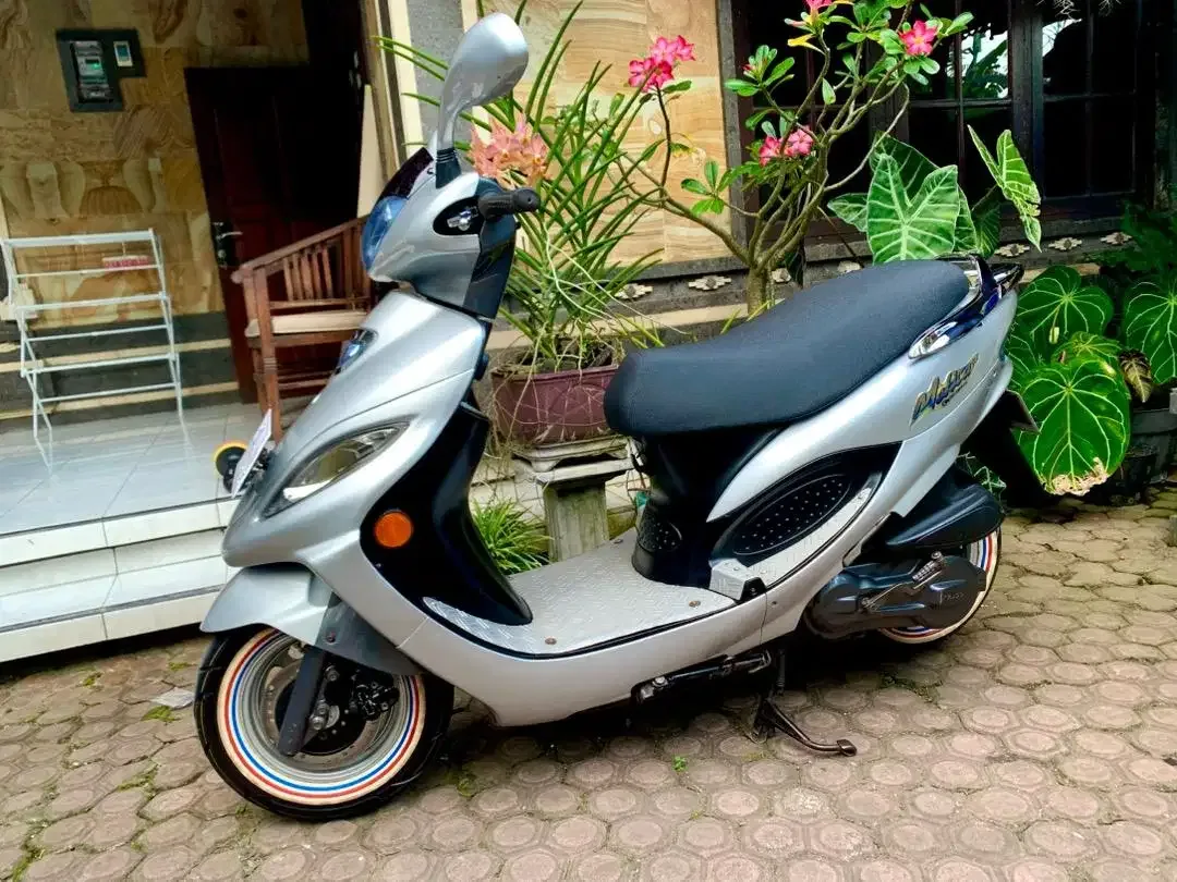 Kymco Metica 125 2004 - Image 5 of 6