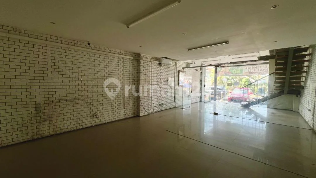 Di Jual Ruko 3 Lantai Premium Full Furnished - 3 Menit ke Sunset Road - Image 4 of 4