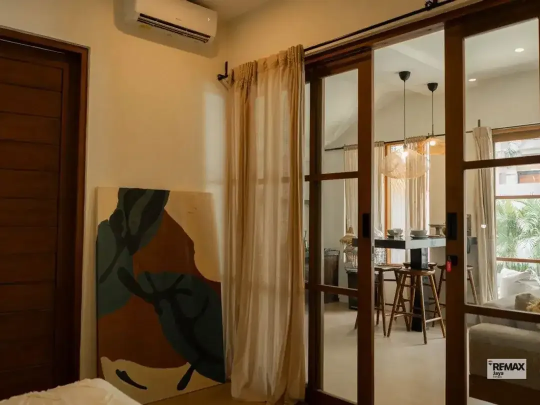 Stylish Tropical Villa With 13-Year Leasehold In Canggu - Image 4 of 10