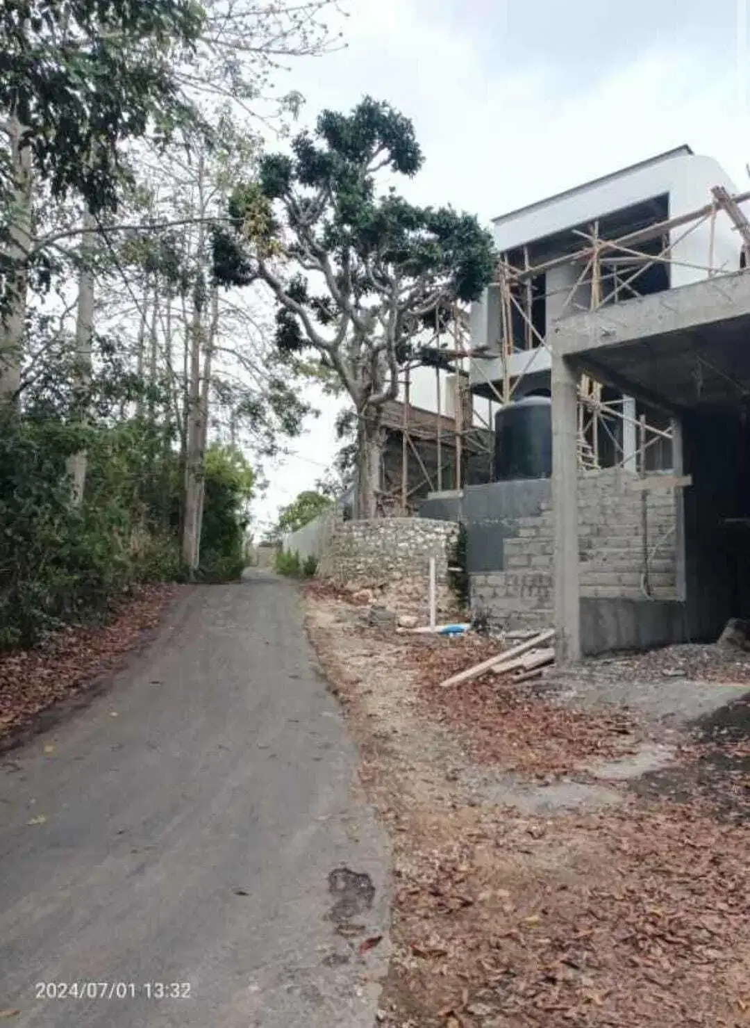 Tanah 1000m2 Strategis Dekat Tebing Pantai Uluwatu - Image 4 of 7