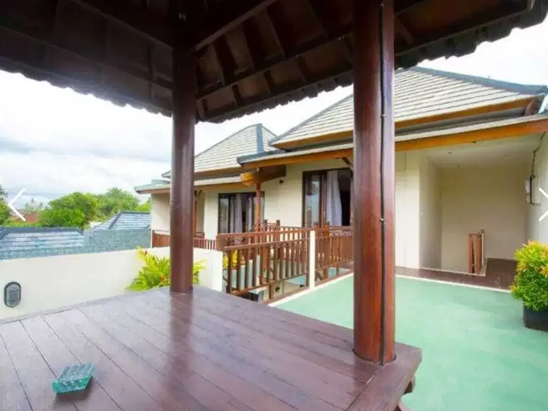 Dijual Siap huni  3 Vila 3 private pool & 1 unit loft di 1 komplek di  BALI UMALAS Bumbak - Image 6 of 10