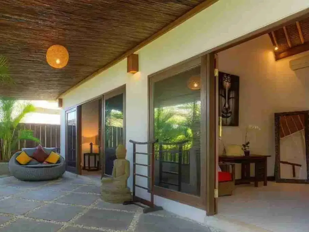 Vila Mewah Jalan Kaki ke Pantai di Seminyak Bali - Image 3 of 10