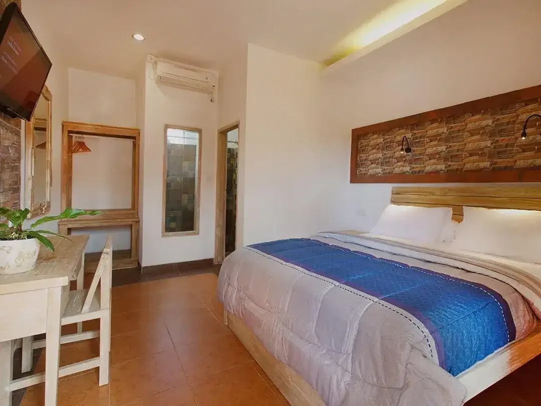 Dijual Guesthouse + Tempat Usaha di Jalan Utama Goa Gong, Jimbaran. - Image 2 of 10