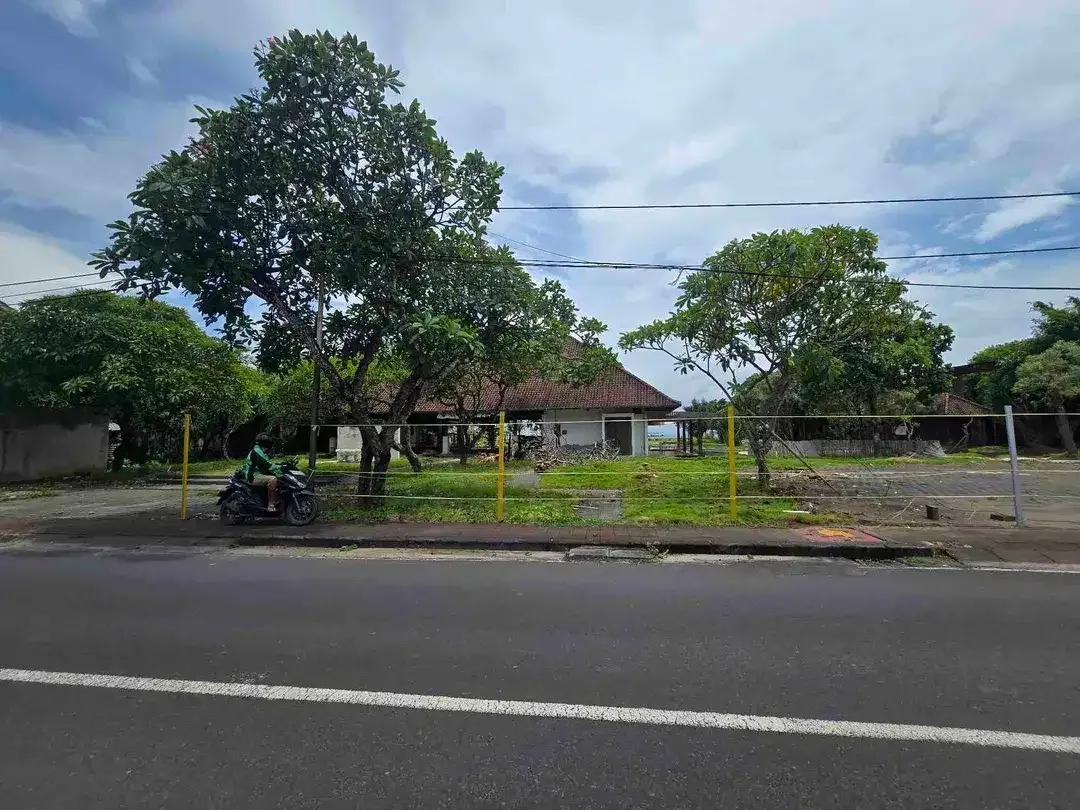 Tanah beachfront zona pariwisata Tanjung Benoa Bali - Image 1 of 10