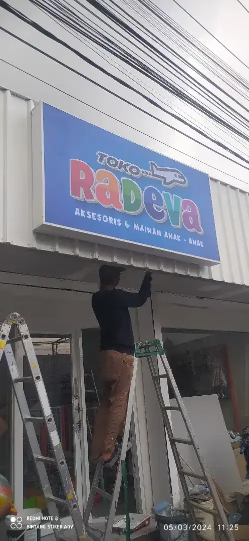 Neon box dan huruf timbul - Image 6 of 6