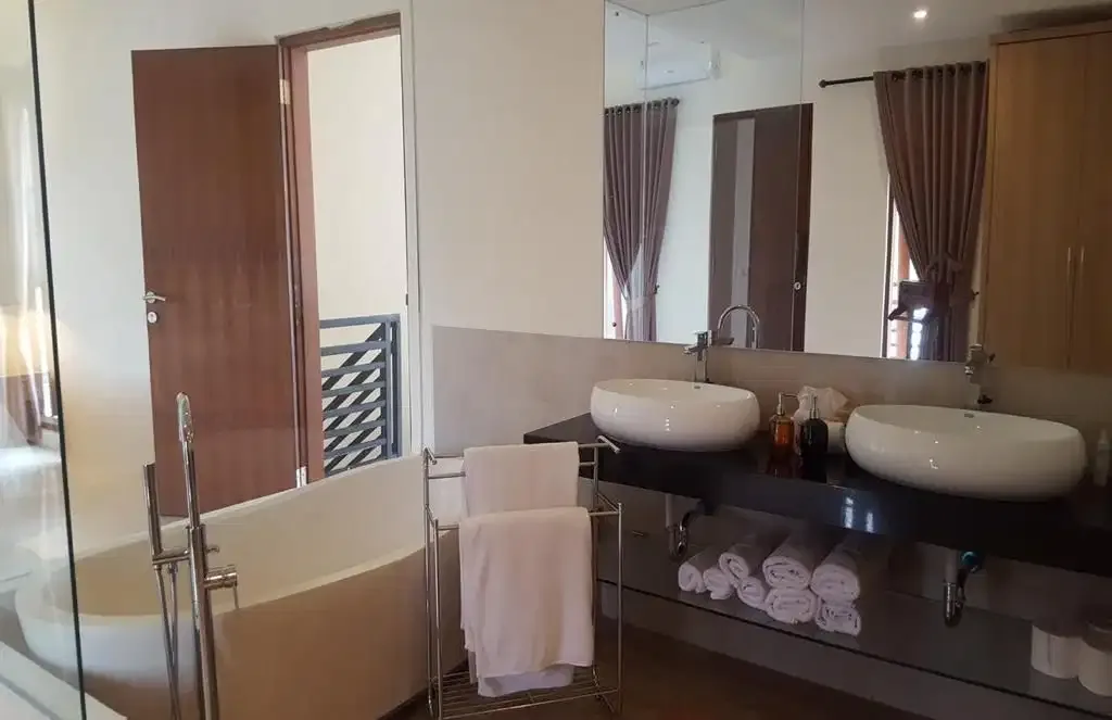 VILLA READY UNIT VIEW LAUT FULLY FURNISHED LOKASI STAETEGIS DI PECATU - Image 10 of 10