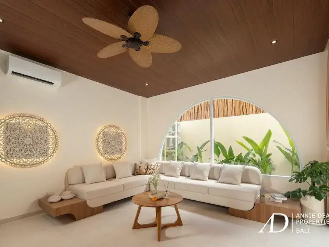 LEASEHOLD | MODERN TROPICAL 3-BEDROOM VILLA IN TUMBAK BAYUH (NEAR CANGGU) - Image 4 of 10