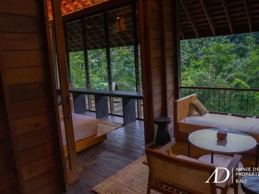FREEHOLD ONE AND TWO-BEDROOM VILLAS IN UBUD - Image 8 of 10