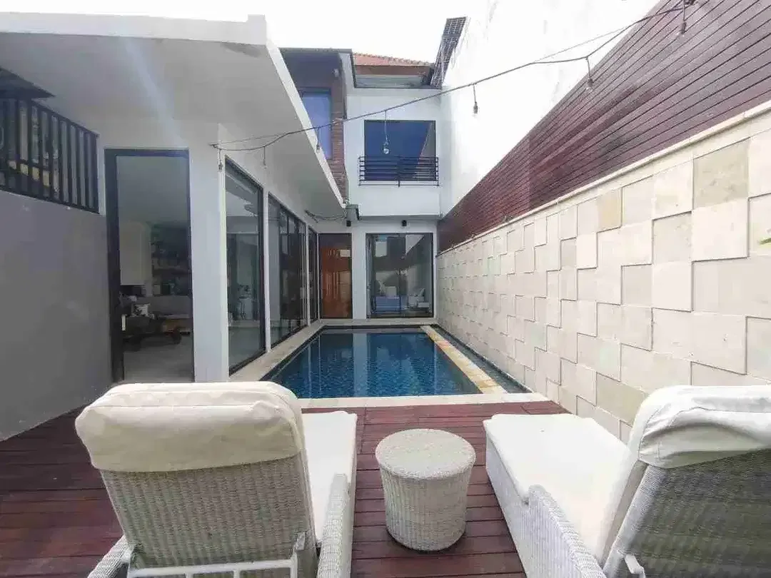 Luxury Villa Modern Minimalis Dekat Pantai Sanur - Image 1 of 10