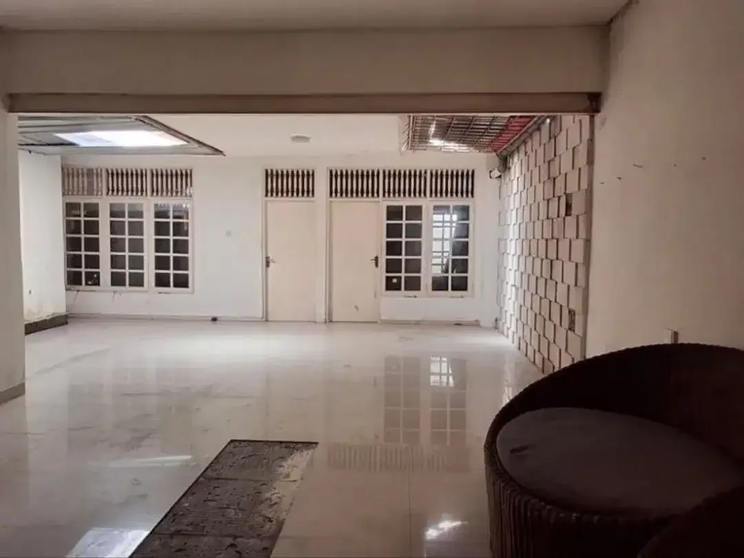 Tanah 2 Are Bonus Rumah 1 Lantai Disewakan, di Area Renon Denpasar - Image 5 of 6