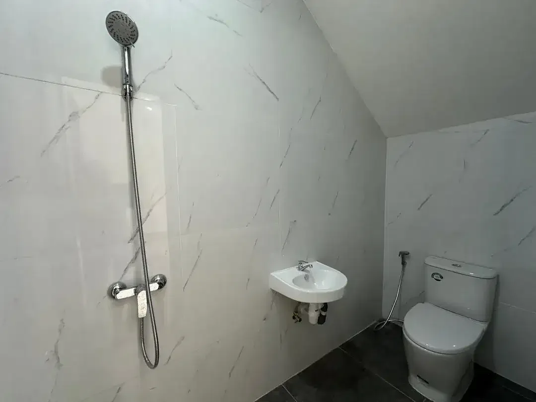 SARIDANA RESIDENCE 7 Unit Rumah Modern Tropis Jl Saridana Denpasar Utara - Image 10 of 10