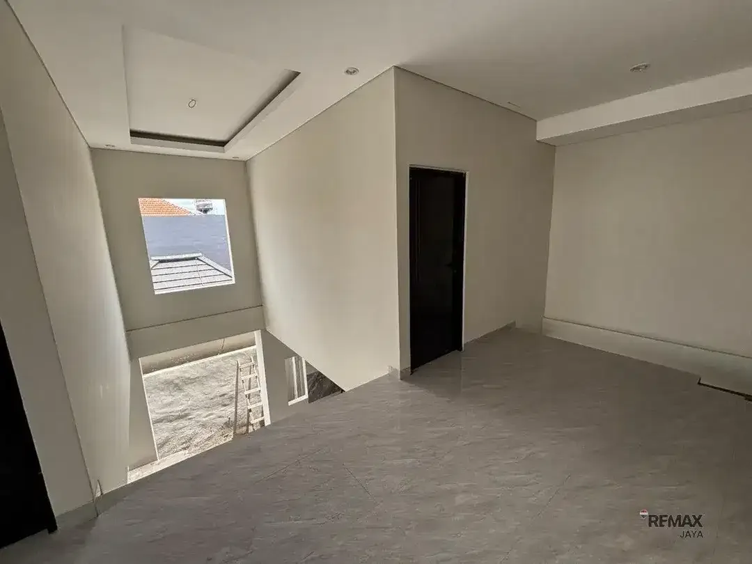 Rumah Baru 4 Kamar Tidur Dijual, di Area Buluh Indah Denpasar - Image 1 of 7