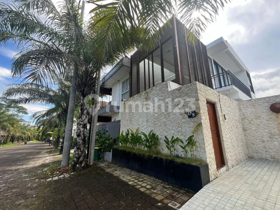 Villa Eksklusif One Gate System Furnished Kolam Renang, Nusa Dua - Image 3 of 4