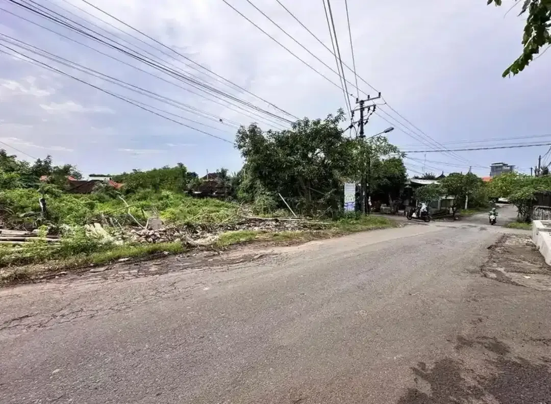 Tanah Strategis Jl Pantai Balangan Jimbaran - Image 2 of 10