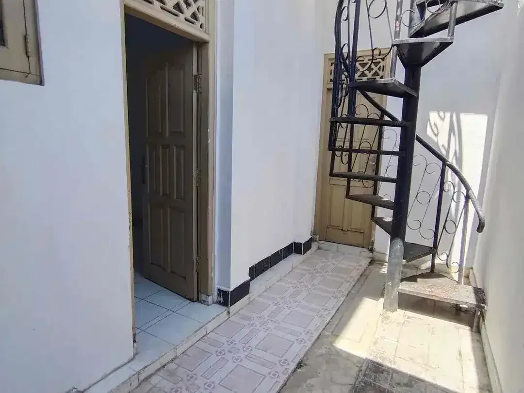 RUMAH LANTAI 2 DEKAT RS BALIMED DENPASAR MNK - Image 4 of 7