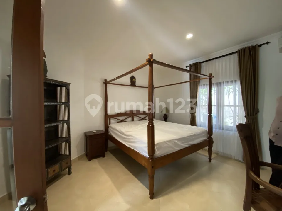 Villa 4 Bedroom Style Tropical Nyaman Furnished Siap Huni Dalam Kompleks Villa - Image 2 of 4