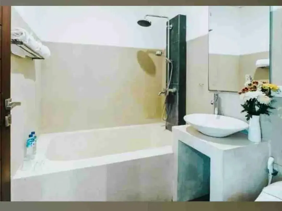 jual villa penginapan 8 kamar di jl.Bumi Ayu Sanur Bali - Image 6 of 7