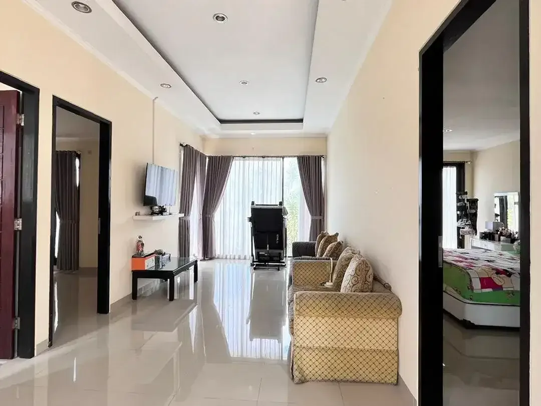 Dijual Rumah Semi-Villa Mewah 2 Lantai Full Furnished di Setia Budi, Banyuning – Singaraja, Bali - Image 3 of 10