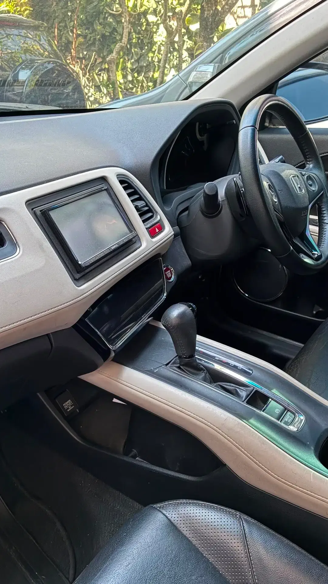 HONDA HRV PRESTIGE 1.8 PUTIH - Image 7 of 8