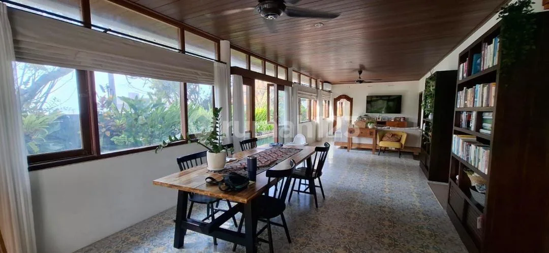 Villa Halaman Luas Siap Huni Dekat Pantai Ketewel Gianyar - Image 3 of 4