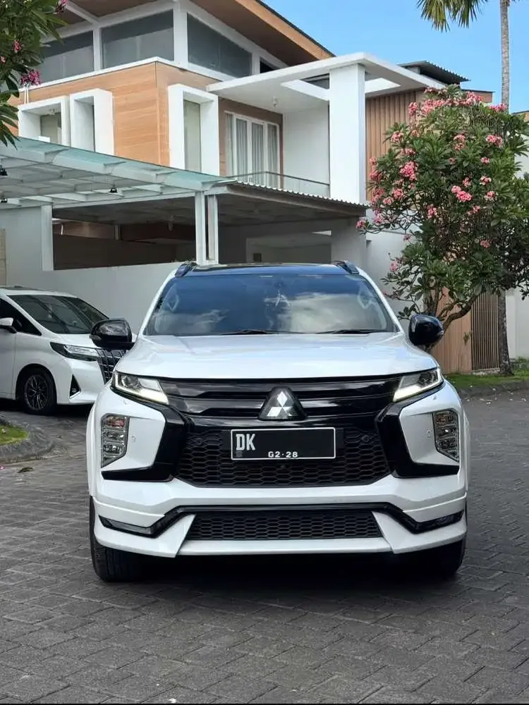 Mitsubishi Pajero Sport 2023 Diesel - Image 2 of 8