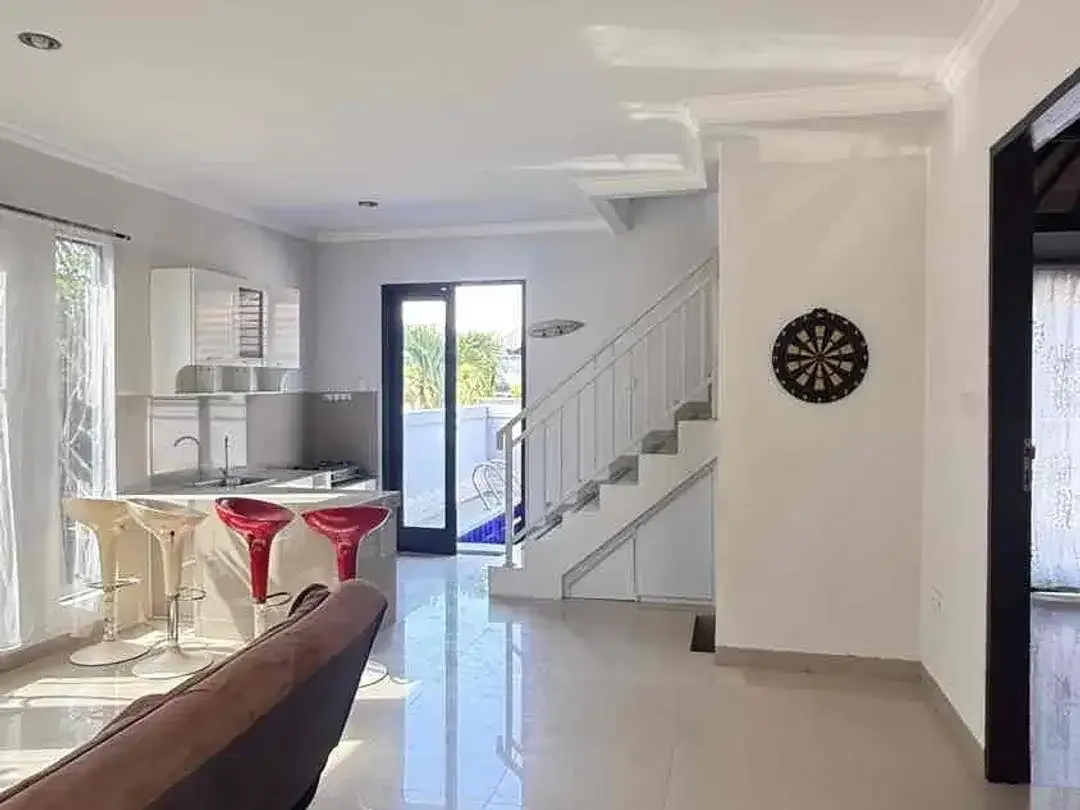 DIJUAL RUMAH ONE GATE SYSTEM VIEW GWK – UNGASAN BALI - Image 2 of 10
