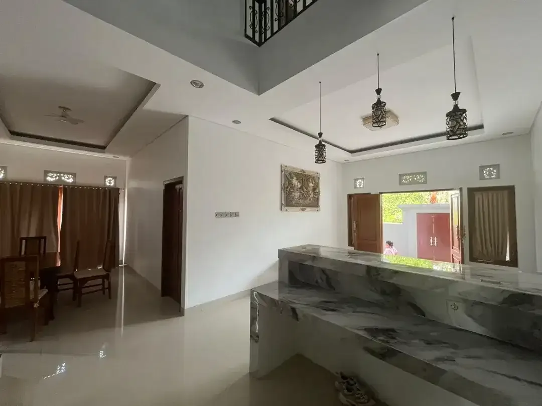 Spacious Fully Furnished 4-Bedroom Villa For Rent In Tanjung Benoa - Image 5 of 10