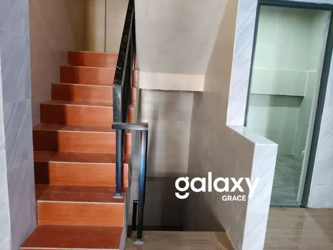 JUAL SEWA  RUKAN 4 LANTAI MODERN STRATEGIS DI PONEGORO DENPASAR - Image 6 of 9