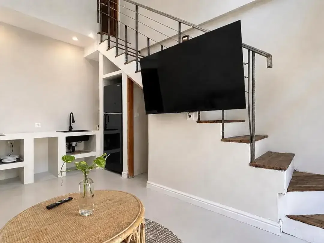 BEACHSIDE VILLA IN BATU BOLONG CANGGU - Image 5 of 10