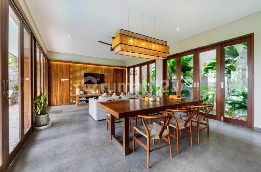 Freehold - Dual-Villa Investment In Prime Batu Bolong, Canggu, Bali - 7 Minutes To The Beach - Image 2 of 4