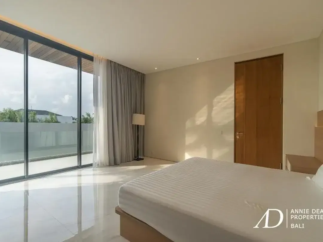 FREEHOLD | NEWLY COMPLETED LUXURY VILLA IN PRESTIGIOUS UMALAS ESTATE - Image 10 of 10