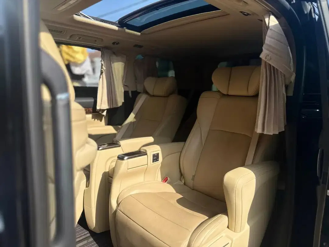 TOYOTA ALPHARD 2.5 G A/T 2022 - Image 9 of 10